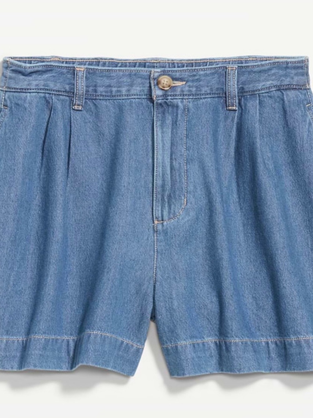 Old Navy Pleated Mid-Rise Blue Denim Shorts - Picture 2 of 2